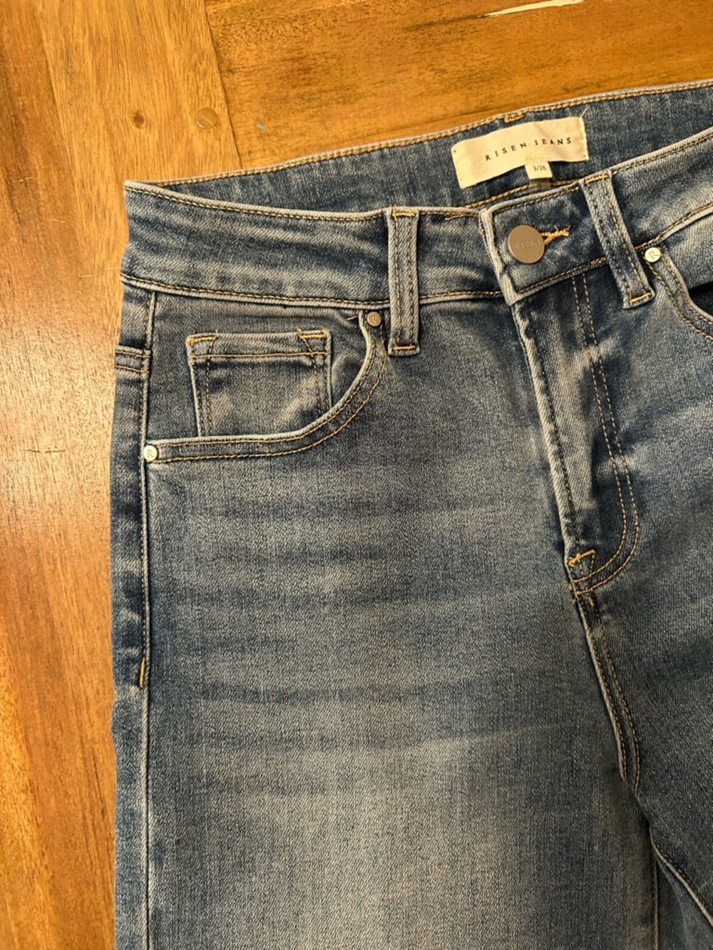 Risen‎ Jeans Light Wash Denim Waistband - Size 3/26 - Picture 5 of 8